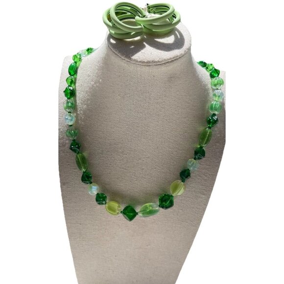 Vintage Gripoix Glass Bead Melon Bead Necklace Green Glass Bead Necklace Set 25”
